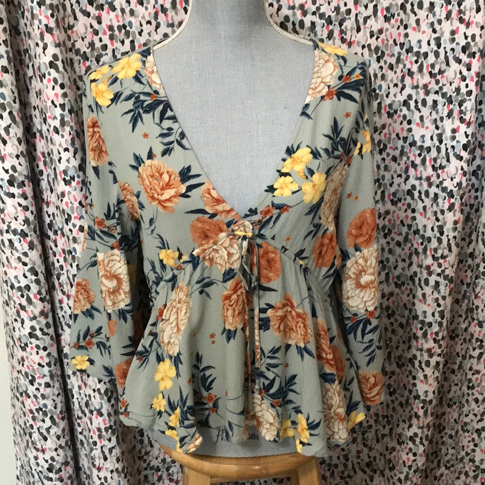 American Eagle Floral Bell Sleeve Flowy Blouse